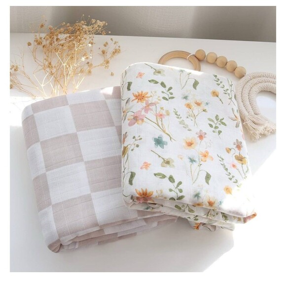 Baby Swaddle Set in Gram’s Garden & Dusty Checkered - Picture 4 of 4